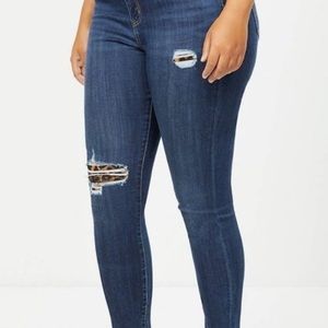 Brand New‼️‼️ Lane Bryant Skinny Jeans.
